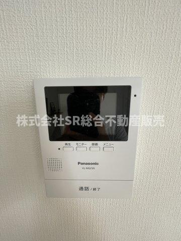 末広町中古戸建のセキュリティ|来客時に直接顔を合わせずにやりとりしたり、不審者の侵入を防いだりとセキュリティー面で重宝する設備です！
