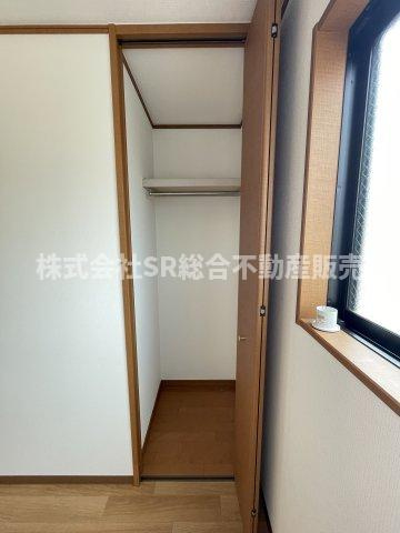 末広町中古戸建の収納|奥行きのあるたっぷり収納◎