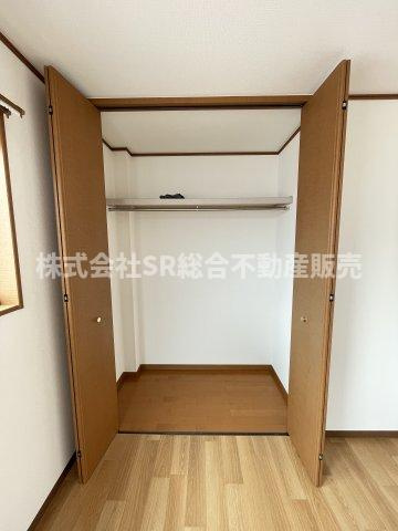 末広町中古戸建の収納|家族分の寝具もしっかり収納できます！