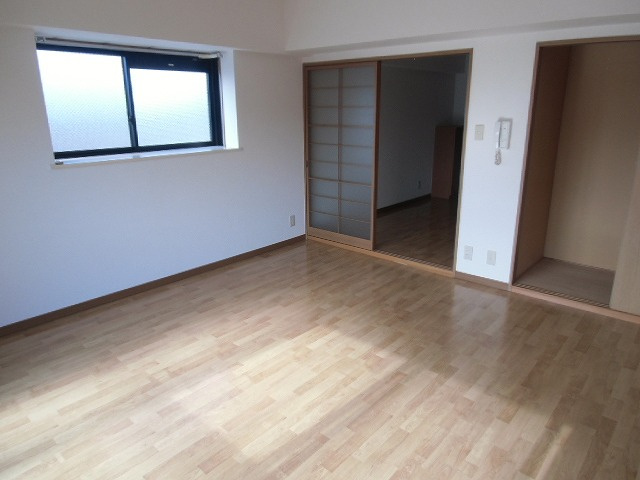 サンライズ２０α　　刈谷市の賃貸ならクラスホーム刈谷店の居間・リビング|同物件の別部屋になります。