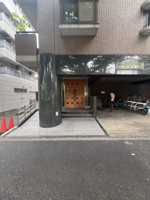 【エントランス】 | セヴェル方南町