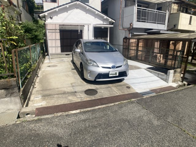 Cozy唐櫃Ⅳの駐車場|敷地内駐車場2台分駐車可能です（車種による）