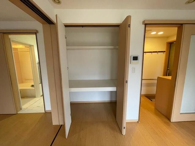 横浜市金沢区六浦４丁目のアパートの収納