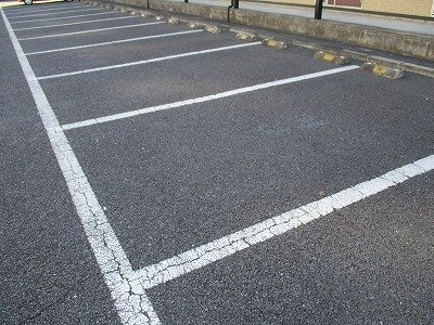 レオパレスエスピナカⅡの駐車場