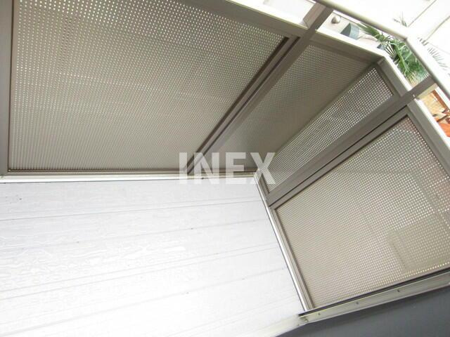 横浜市鶴見区生麦５丁目のアパートのバルコニー