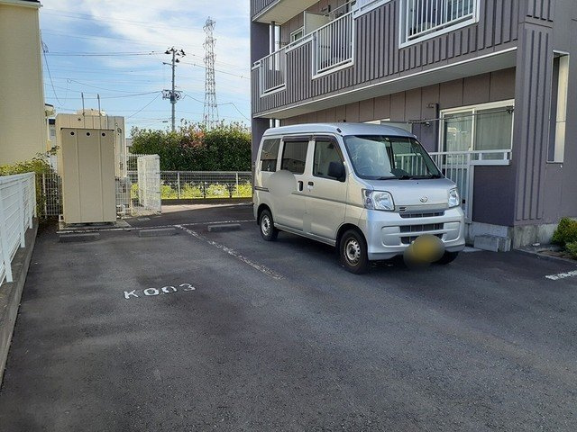 ルミエールⅠの駐車場