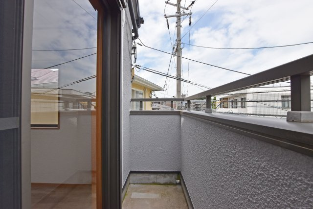 西宮市一ヶ谷町中古一戸建て│4DK+駐車1台可のバルコニー|日当り・風通しも良好です。