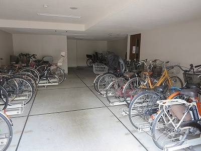 アルヴァローレ西ヶ原の駐輪場|アルヴァローレ西ヶ原：敷地内に駐車場・駐輪場・バイク置場ございます！（空き要確認）