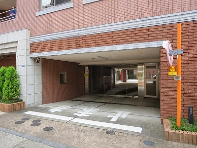 アルヴァローレ西ヶ原のエントランス|アルヴァローレ西ヶ原：オートロック付きマンションです！