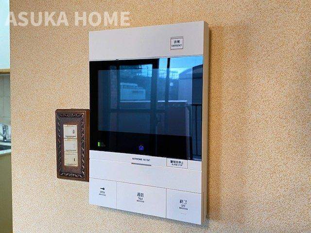 ライオンズマンション戸部の防犯設備|カメラ付きインターホンで防犯対策！
