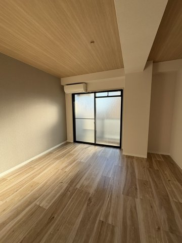 明光ハウスの洋室