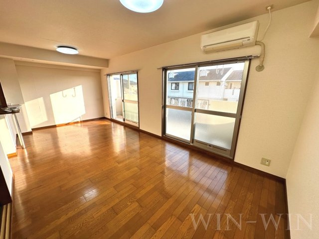 ピエール・ノーヴァの居間・リビング|イメージ（同建物内別部屋の写真です）