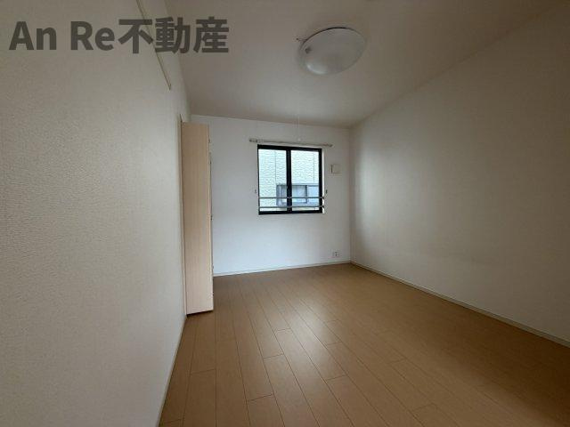 ガーデスの洋室
