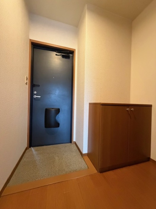 ファミール東琴芝の玄関