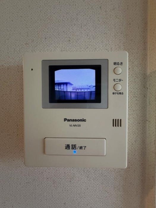 ファミール東琴芝の設備|モニター付きインターホン