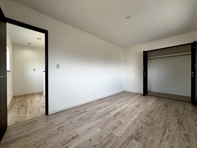 神原一丁目の洋室|全部屋に収納があります！