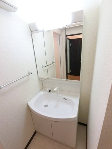 相模原市緑区二本松４丁目の賃貸マンションの独立洗面台