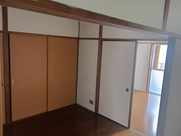 中源ビルの内装
