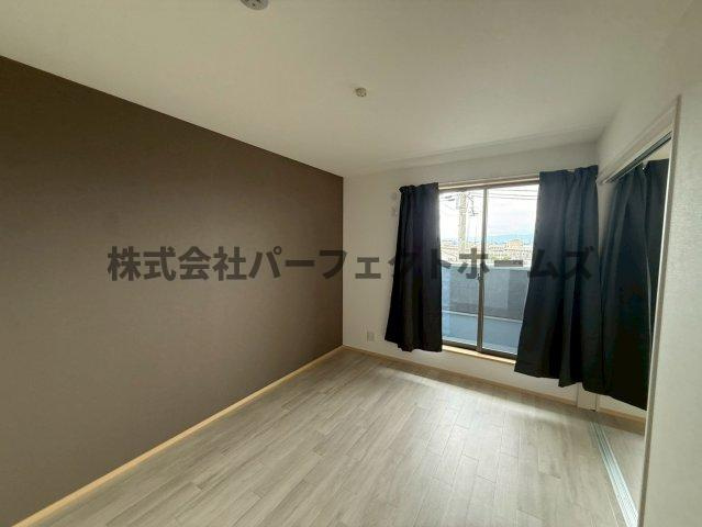 メゾンヴィオレ翔開の居間・リビング|こちらの居間で趣味の時間をお楽しみください
