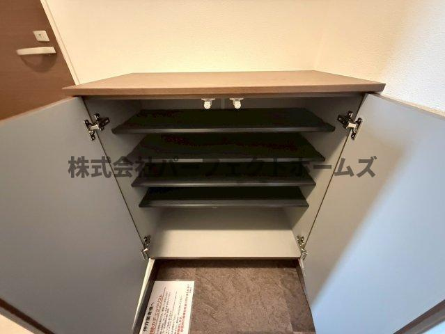 メゾンヴィオレ翔開の収納|大きなものも収納できそうです
