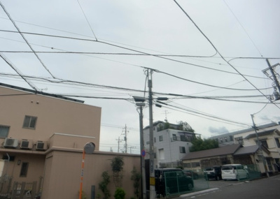 【展望】 | クリオ西八王子壱番館 | 眺望を気にして物件を探す場合、前面に建物が建っていないか現地で確認しましょう！前面に建物があると景色はもちろん、日当たりや風通しにも影響が出てきます。住んだ時のことを想像しながら現地見学をしましょう。