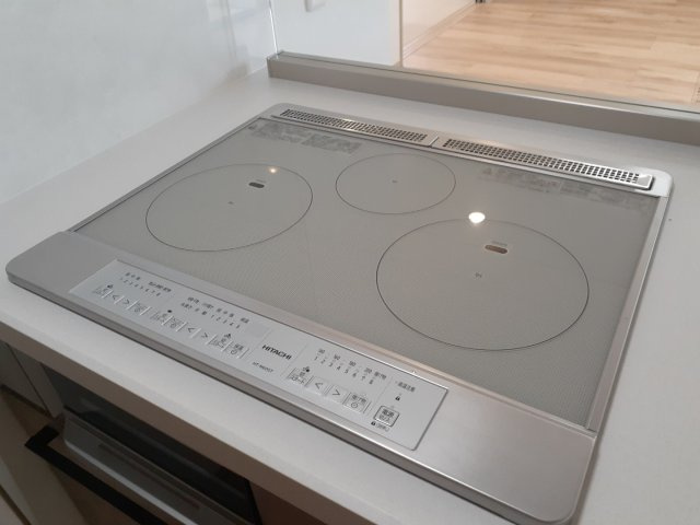 熊本市南区御幸木部３丁目の新築一戸建のキッチン|ＩＨクッキングヒーター（3口）