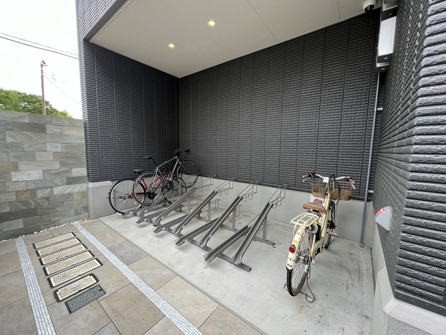 プルミエール碑文谷のその他共用部分|★屋根付き駐輪場★