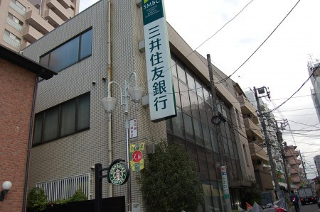 ティ・アーモフラワーの周辺
