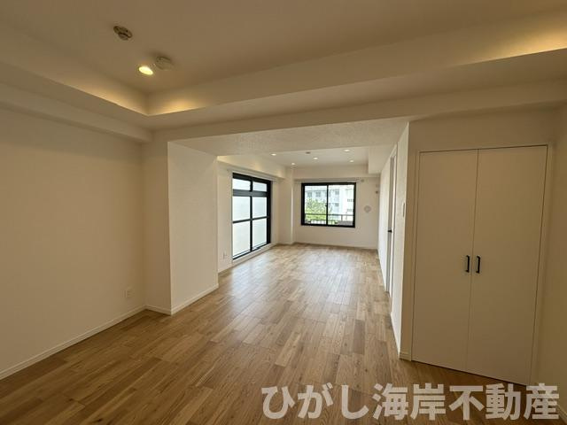 ライオンズマンション辻堂西海岸のダイニング|新規リフォーム完了！　15.3帖　LDK