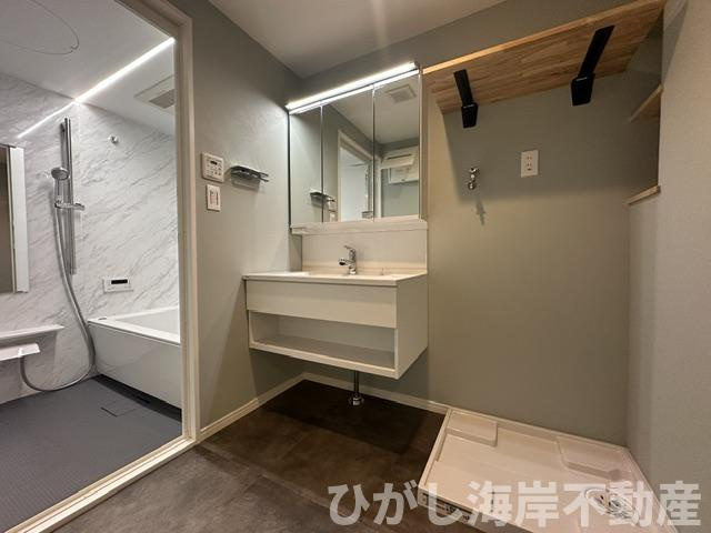 ライオンズマンション辻堂西海岸の脱衣所|新規リフォーム完了！　脱衣スペース