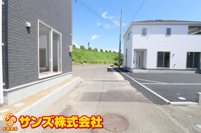 郡山市富田町字西原　　　１号棟　　　大島小学校、郡山第６中学区の外観|西側前面道路