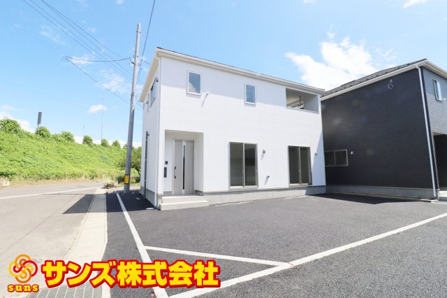郡山市富田町字西原　　　１号棟　　　大島小学校、郡山第６中学区の外観|南西側から見た駐車場を含む外観♪