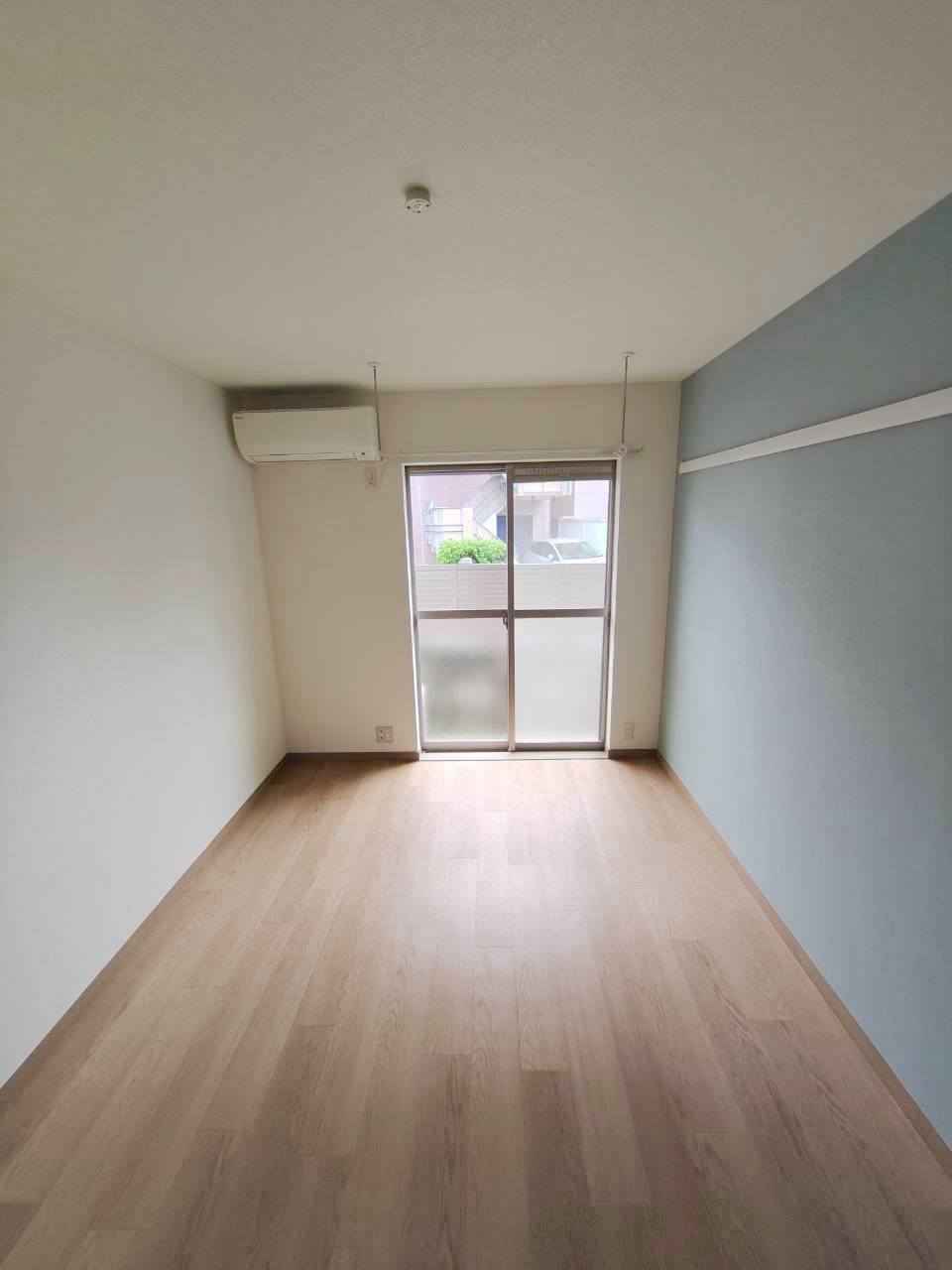メゾンスズエンの居間・リビング|★南向きの明るいお部屋です★