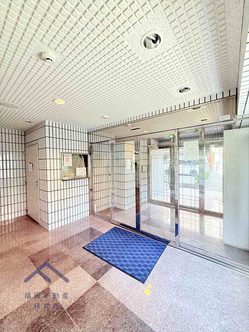 リファレンス天神南のエントランス