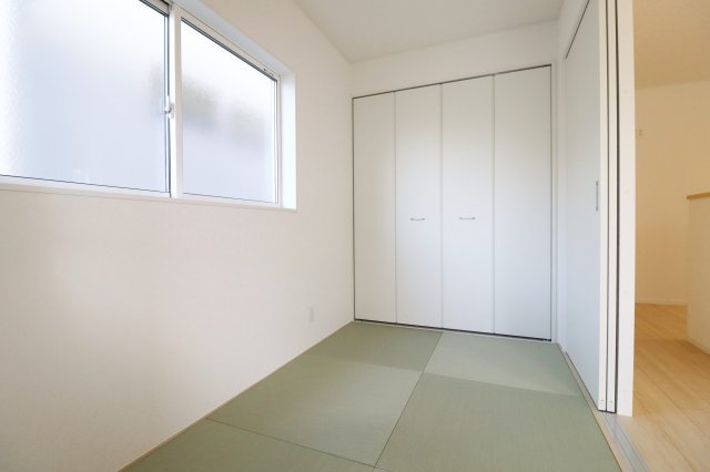 郡山市富田町字西原　　　２号棟　　　大島小学校、郡山第６中学区の和室