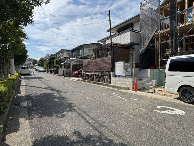 神戸市垂水区神陵台９丁目新築戸建１号棟の前面道路含む現地写真|2026年8月1日撮影