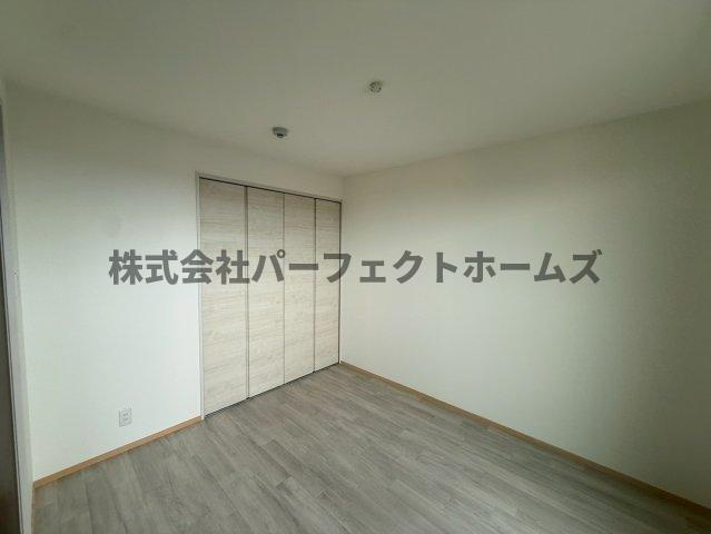 メゾンヴィオレ翔開の洋室|コンパクトで使いやすい洋室です