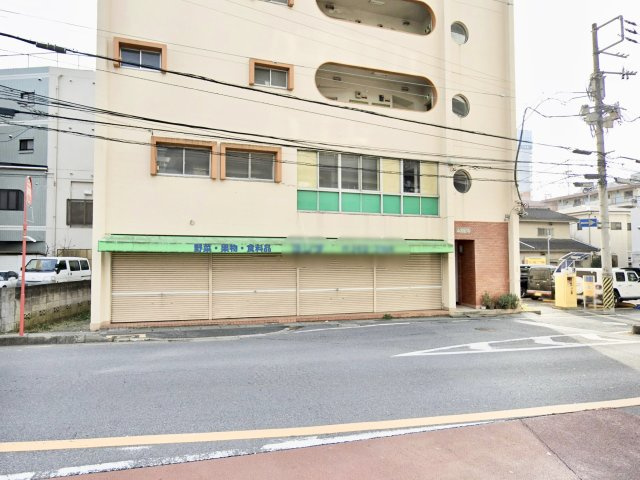 山六ビルの外観