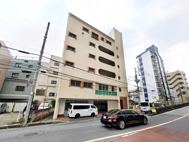 山六ビルの外観