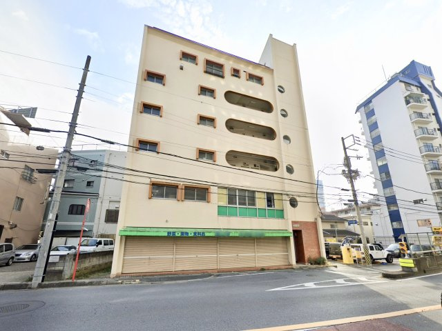 山六ビルの外観