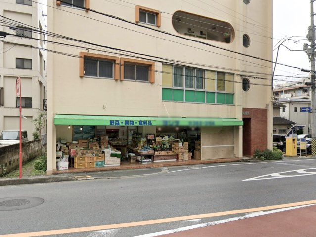 山六ビルの外観