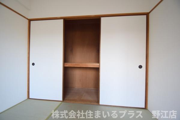 鶴見ロータスマンションの収納