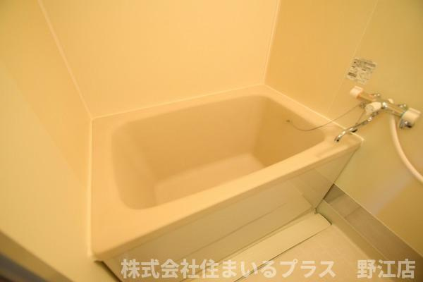 鶴見ロータスマンションの浴室