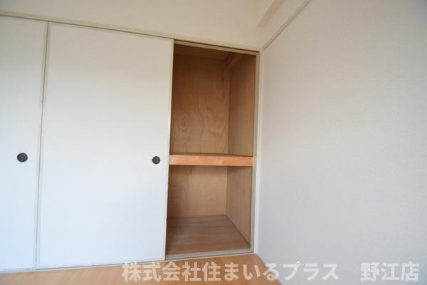 鶴見ロータスマンションの収納