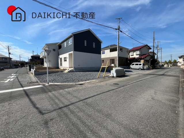 【前面道路含む現地写真】 | 行田市藤原町　新築戸建　全2棟　1号棟