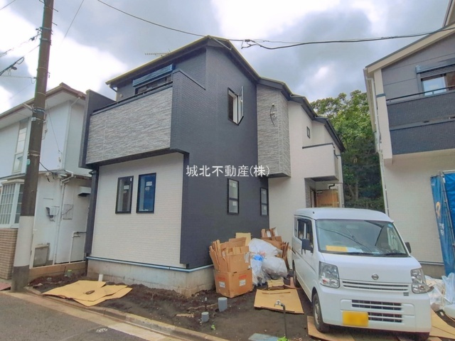 練馬区立野町 全2棟 2号棟の外観|只今一生懸命建築中です♪♪
是非現地にて実際にご見学ください
