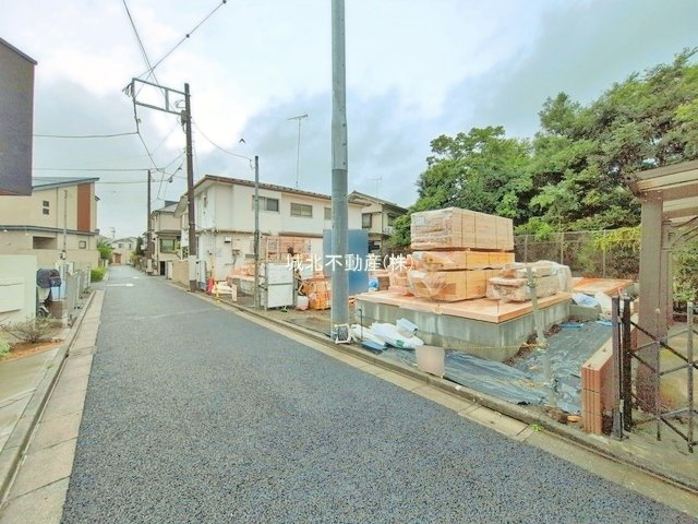 練馬区立野町 全2棟 2号棟の外観|只今一生懸命建築中です♪♪
是非現地にて実際にご見学ください
