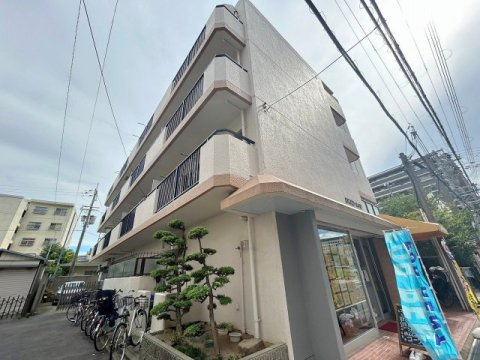 シンコーハイツの外観