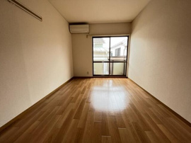 洋室６帖　エアコン付き