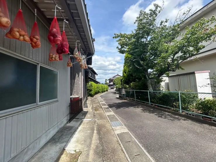 野洲市八夫　売土地の前面道路含む現地写真